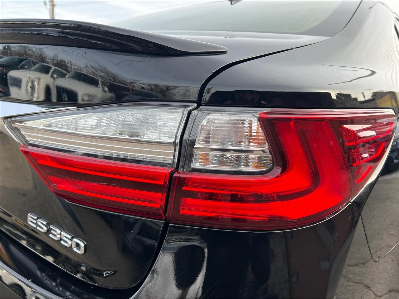 Lexus ES 350 4dr Sdn 2016