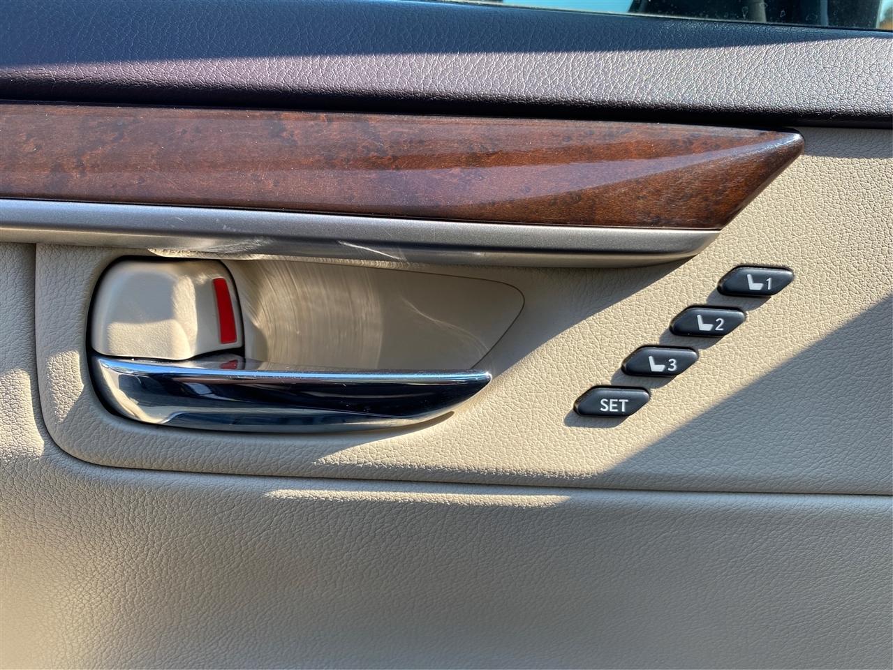 Lexus ES 350 4dr Sdn 2016