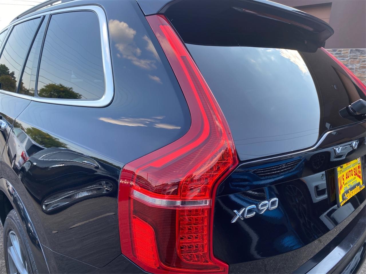 Volvo XC90 T6 AWD 7-Passenger Momentum 2018