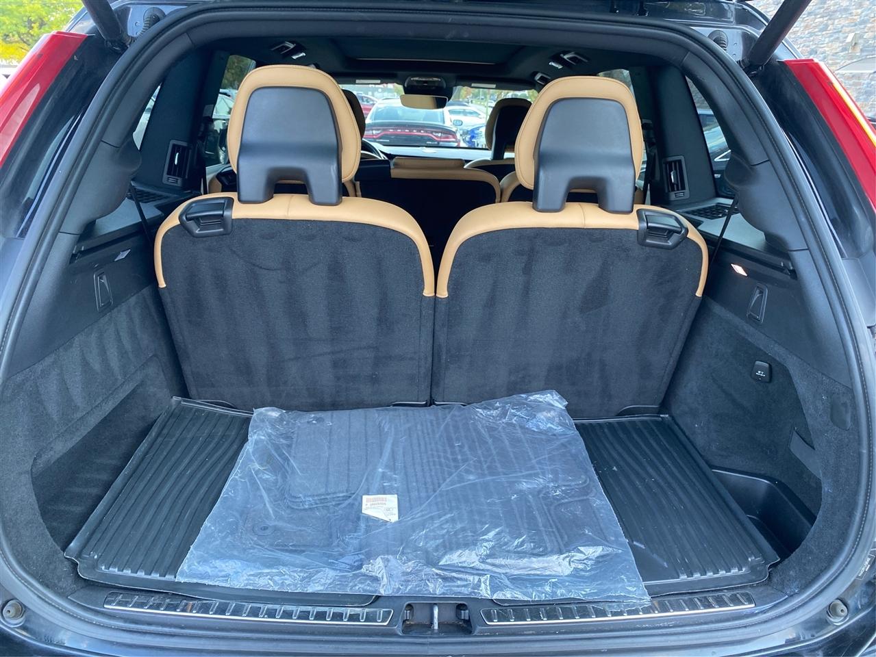 Volvo XC90 T6 AWD 7-Passenger Momentum 2018