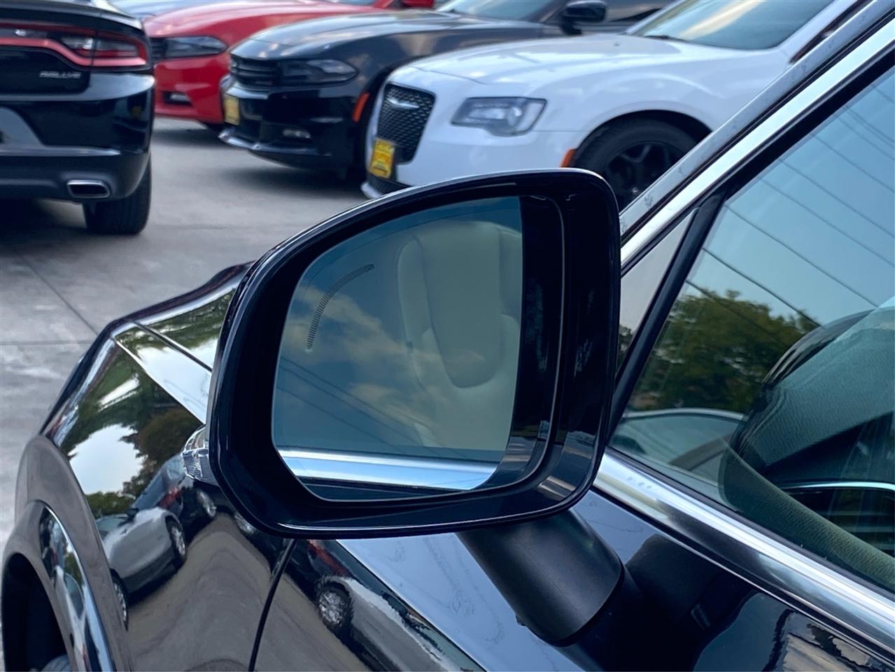 Volvo XC90 T6 AWD 7-Passenger Momentum 2018