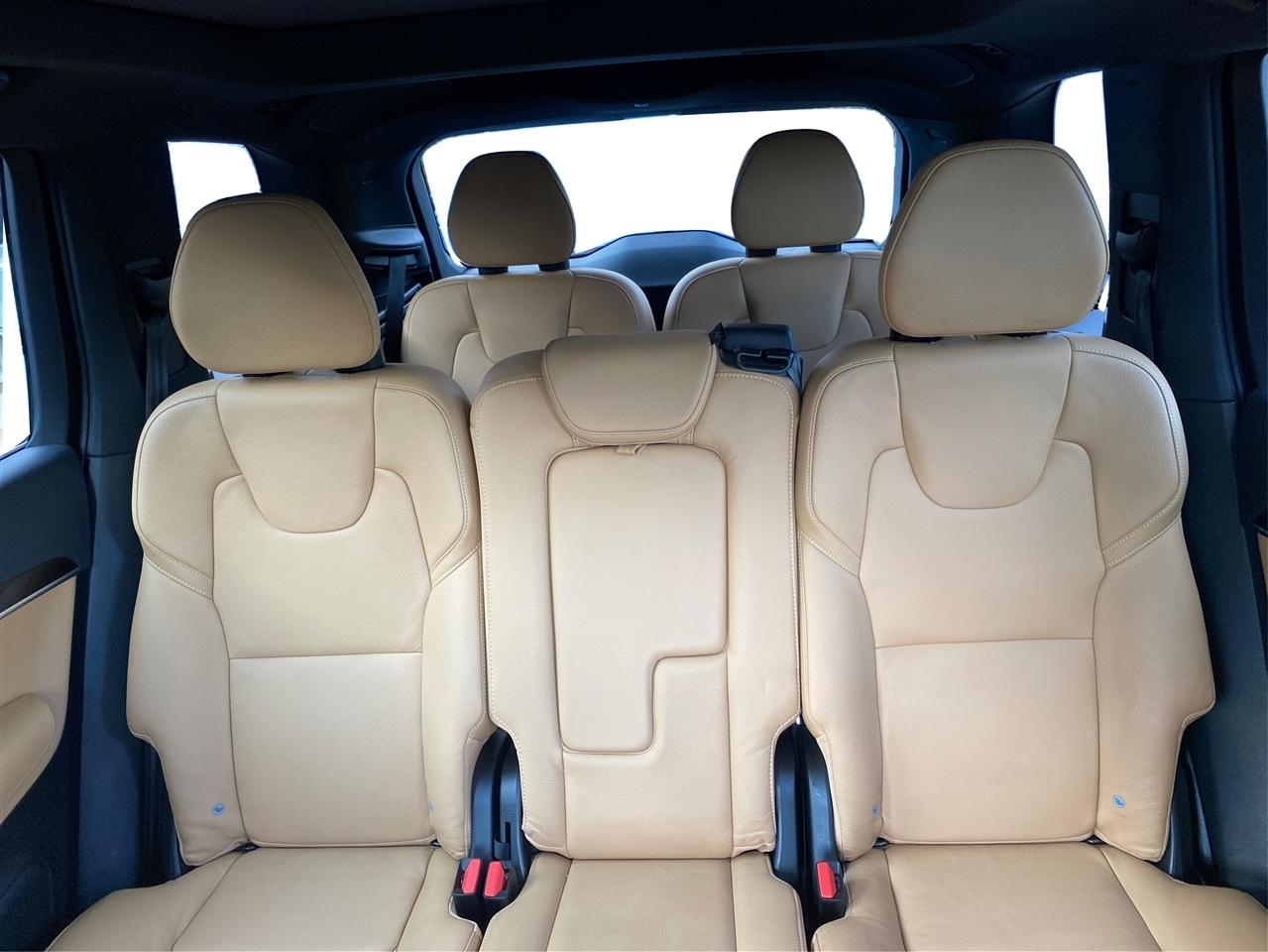 Volvo XC90 T6 AWD 7-Passenger Momentum 2018