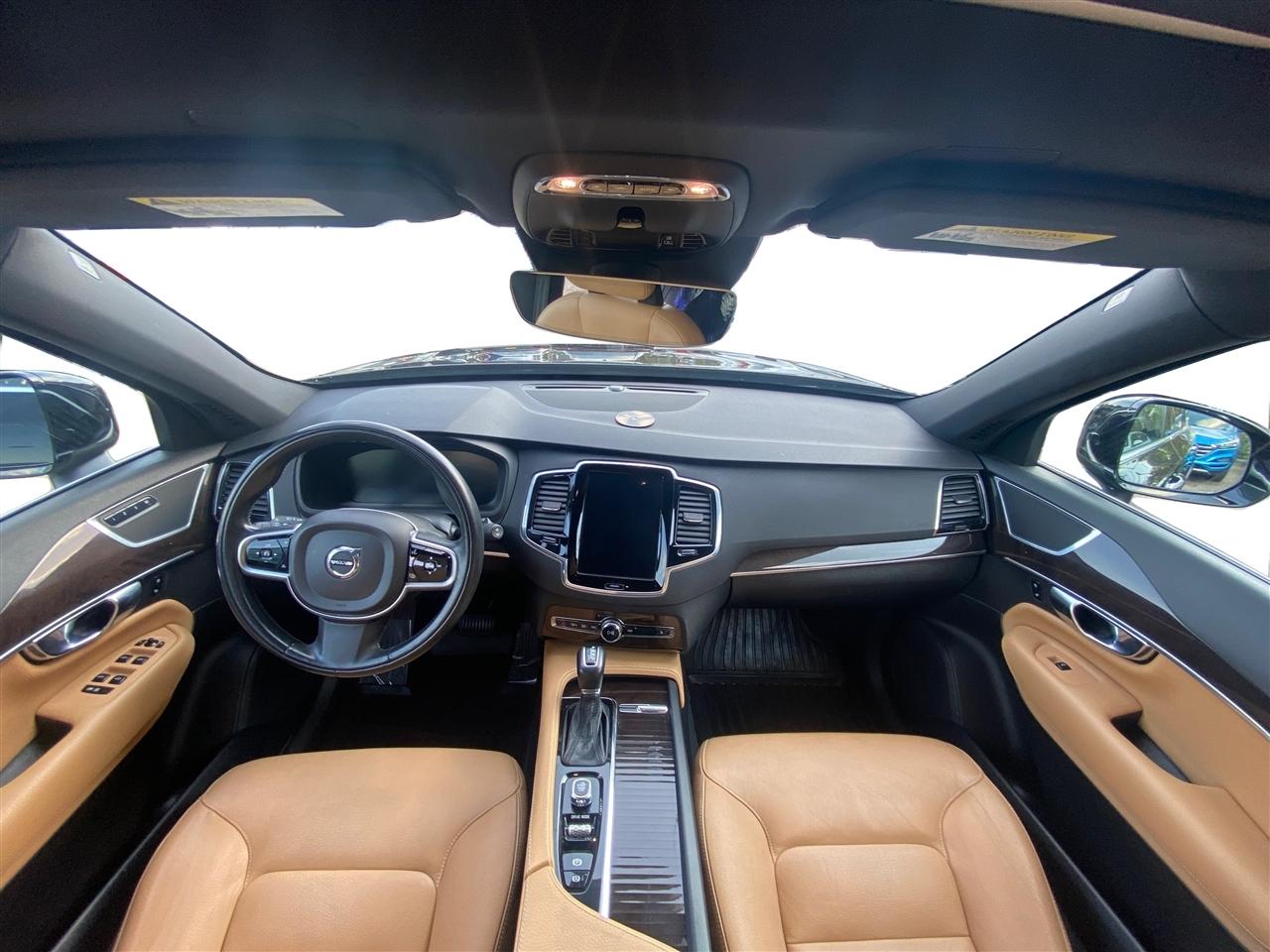 Volvo XC90 T6 AWD 7-Passenger Momentum 2018