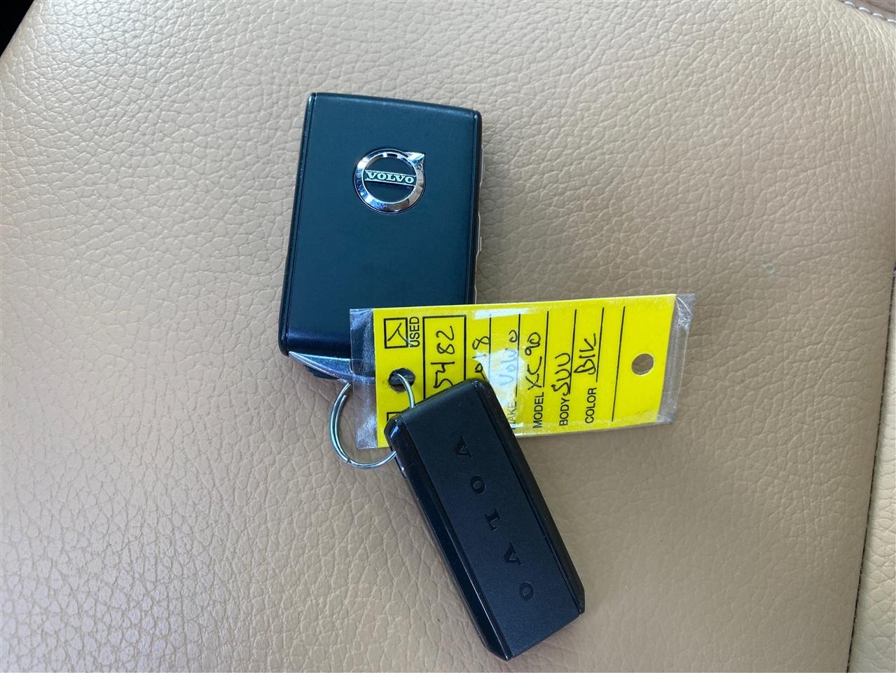 Volvo XC90 T6 AWD 7-Passenger Momentum 2018