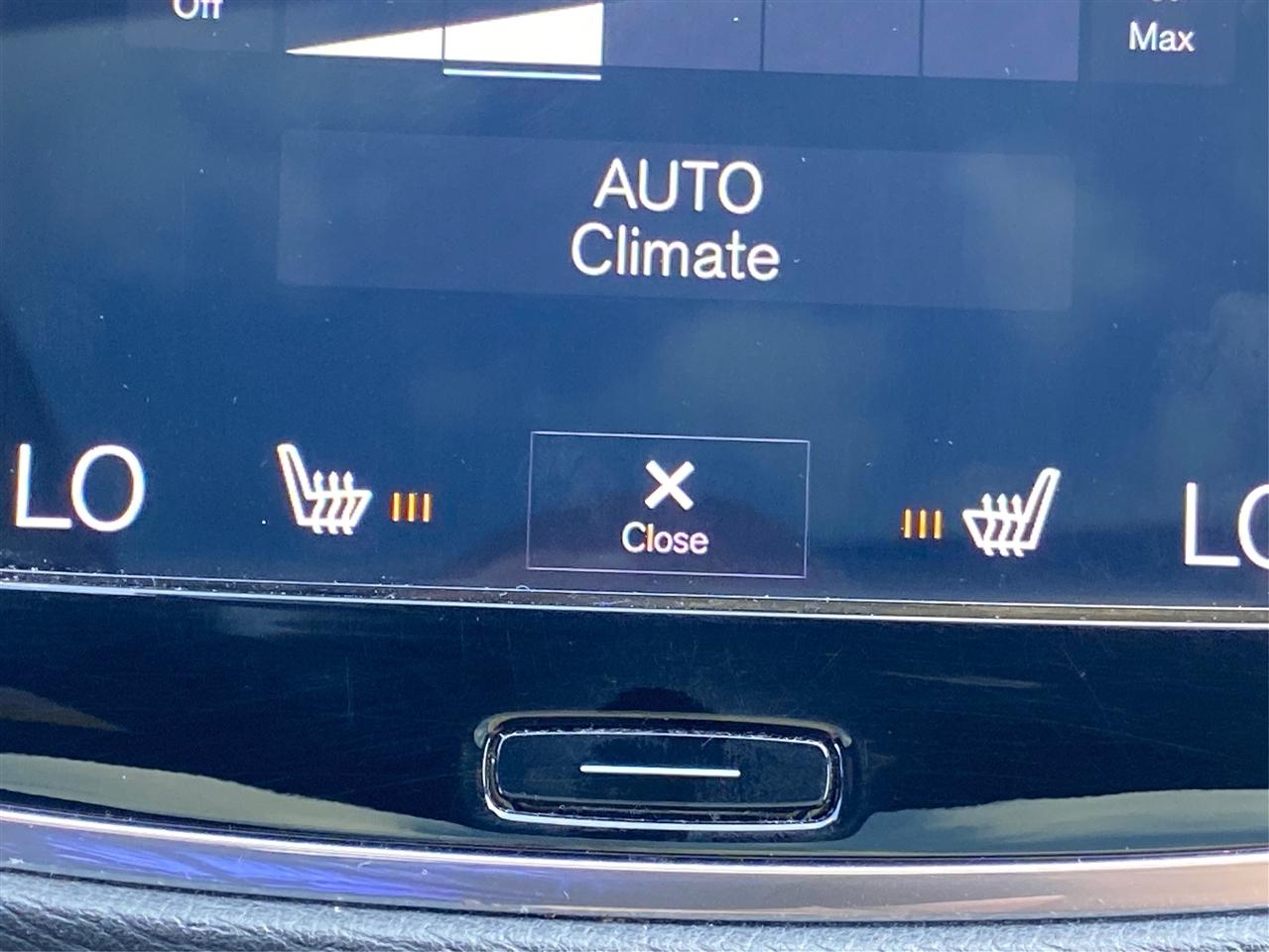 Volvo XC90 T6 AWD 7-Passenger Momentum 2018