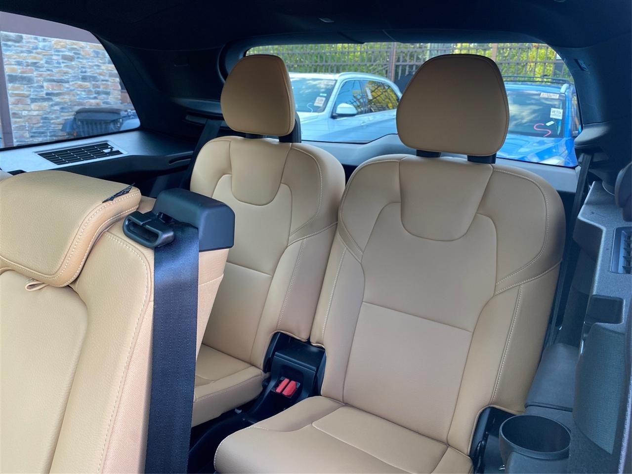 Volvo XC90 T6 AWD 7-Passenger Momentum 2018