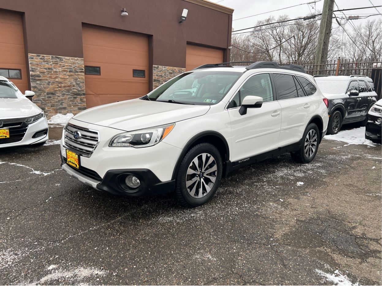 2016 Subaru Outback Limited's photo
