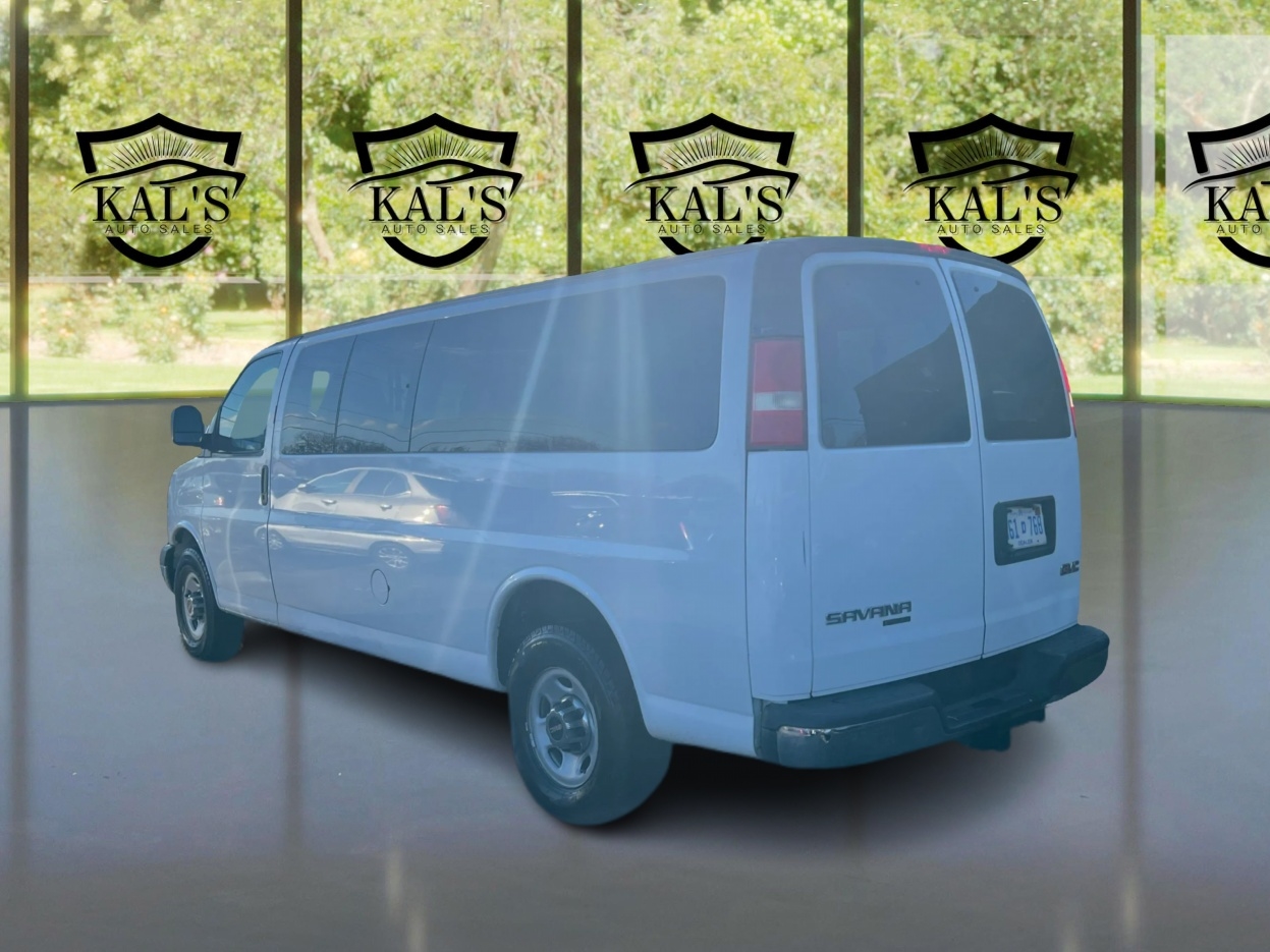 GMC Savana LT G3500 Extended 2014