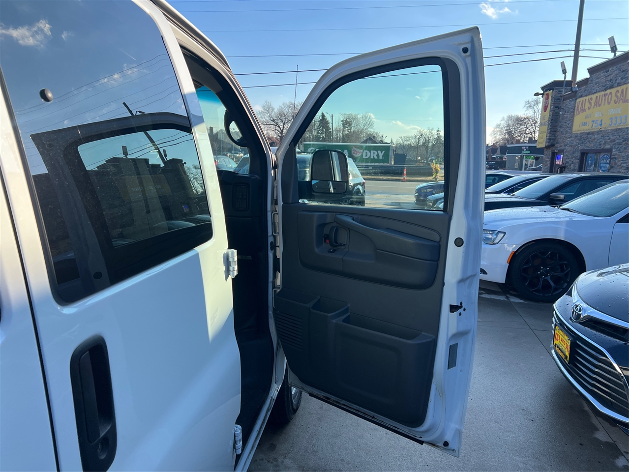 GMC Savana LT G3500 Extended 2014