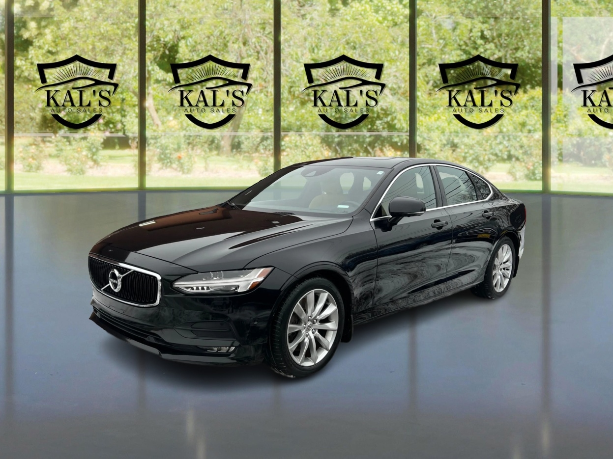 2017 Volvo S90 T6 Momentum AWD