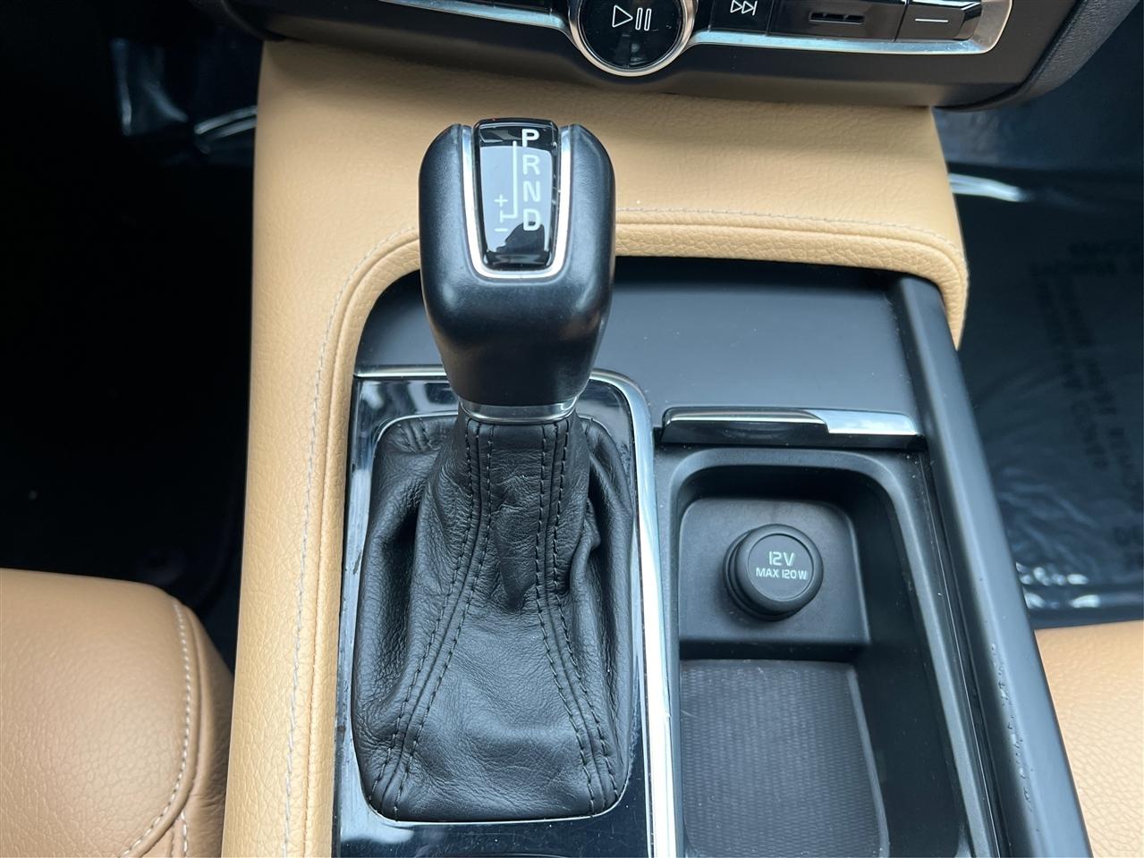 Volvo S90 T6 AWD Momentum 2017