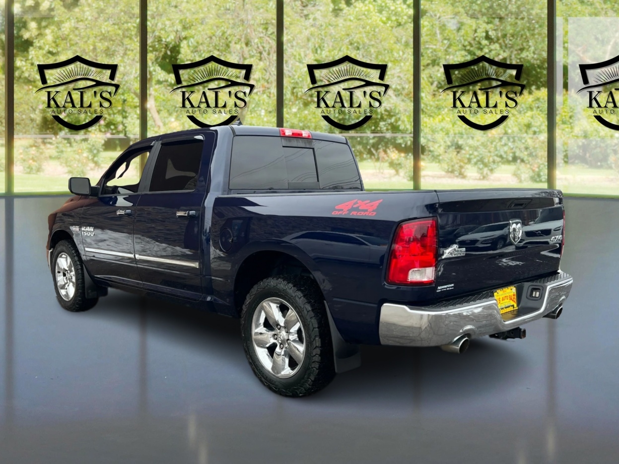RAM 1500 SLT Crew Cab SWB 4WD 2015