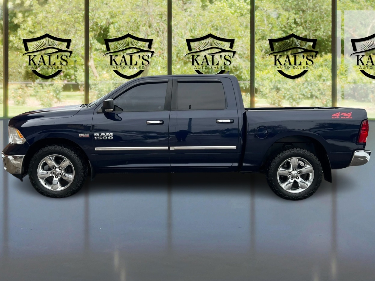 RAM 1500 SLT Crew Cab SWB 4WD 2015
