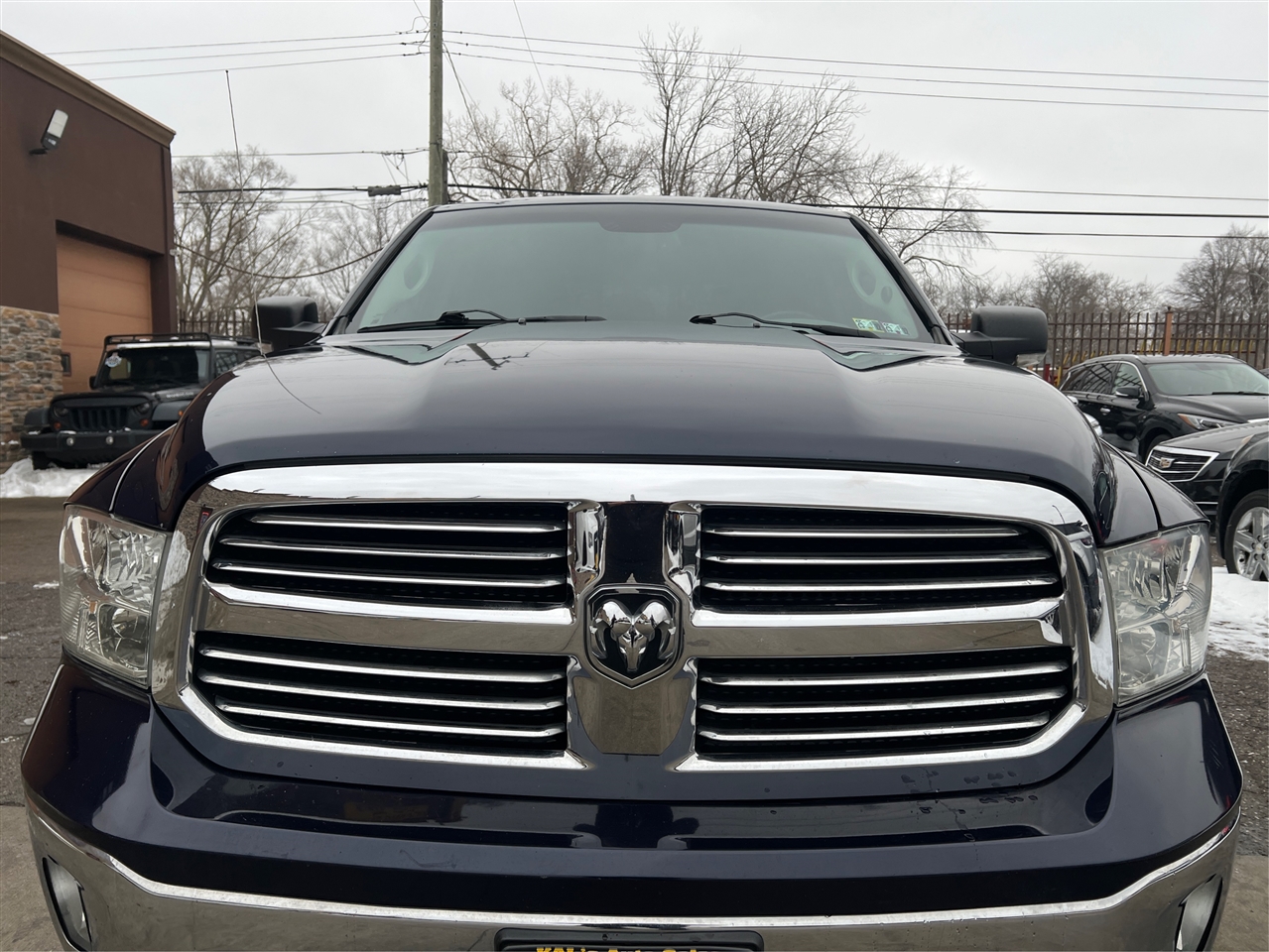 RAM 1500 SLT Crew Cab SWB 4WD 2015