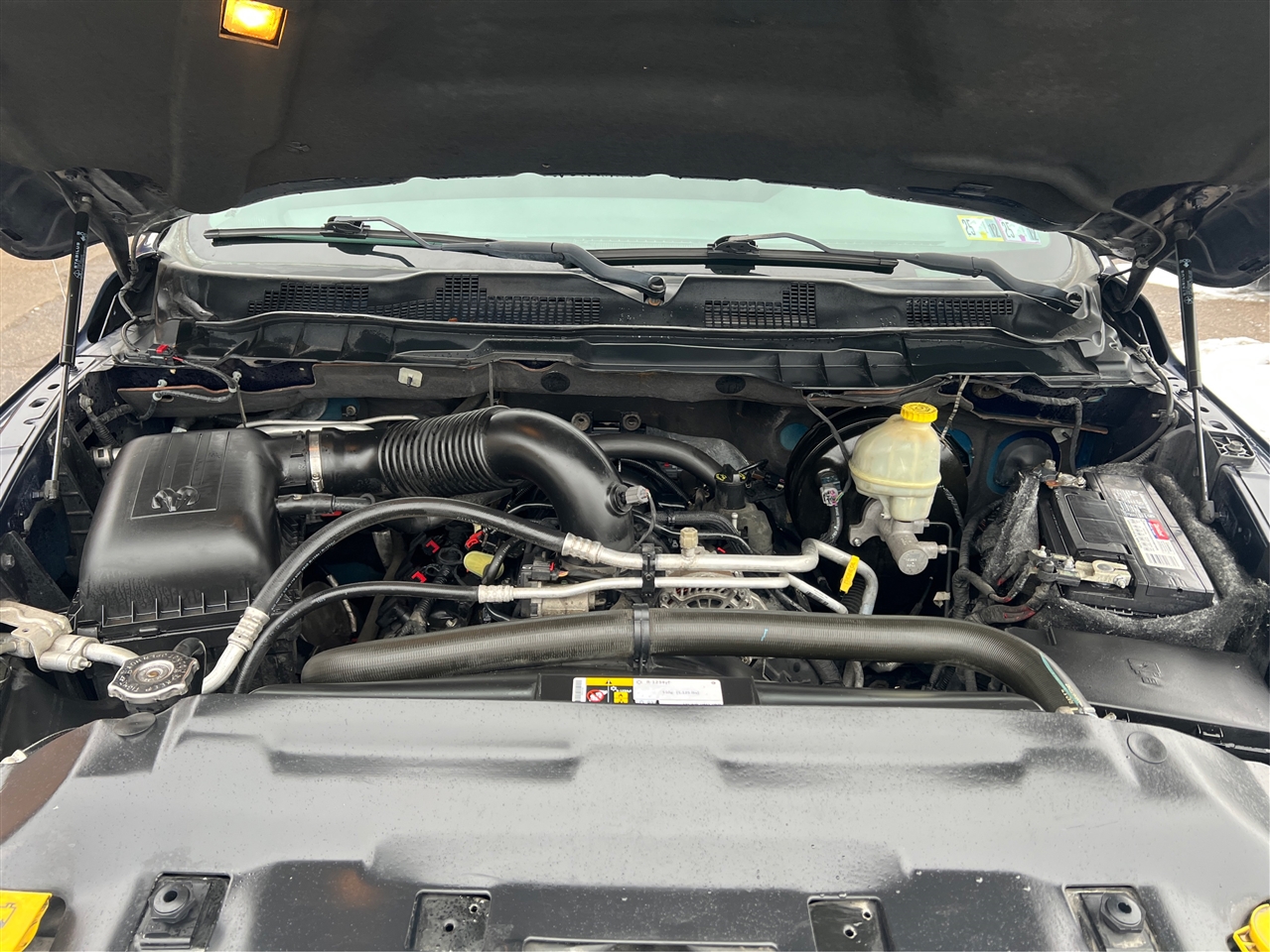 RAM 1500 SLT Crew Cab SWB 4WD 2015