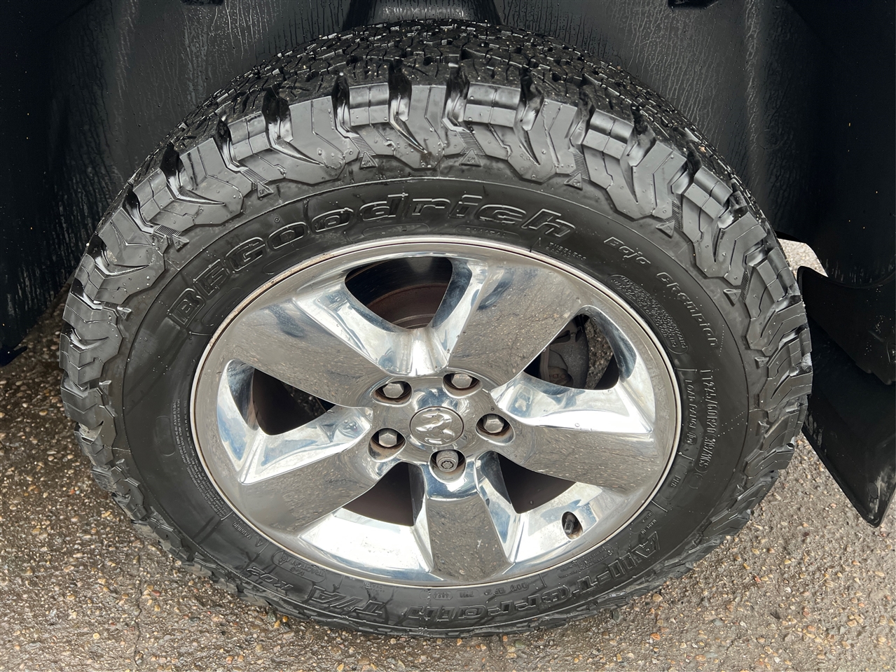 RAM 1500 SLT Crew Cab SWB 4WD 2015