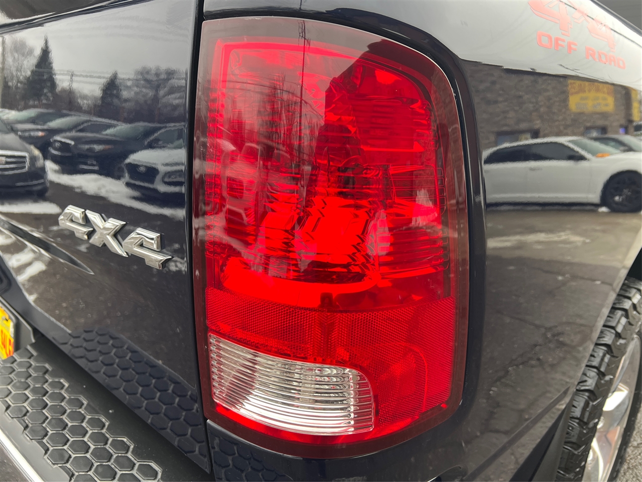 RAM 1500 SLT Crew Cab SWB 4WD 2015