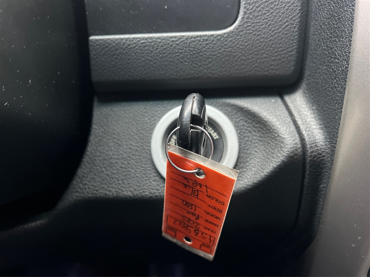 RAM 1500 SLT Crew Cab SWB 4WD 2015