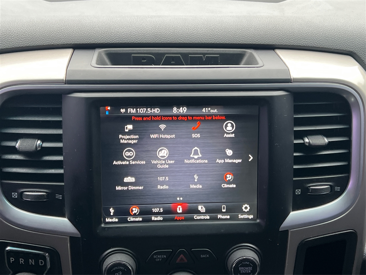 RAM 1500 SLT Crew Cab SWB 4WD 2015