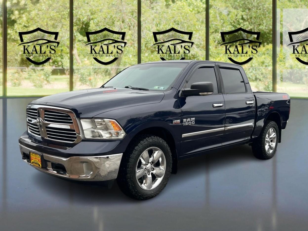 2015 RAM 1500 4WD Crew Cab 140.5" Big Horn