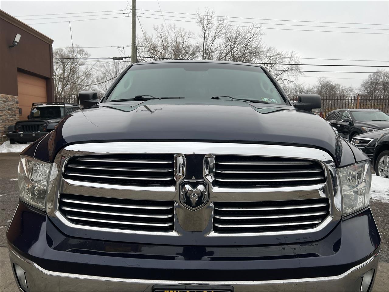 RAM 1500 4WD Crew Cab 140.5" Big Horn 2015