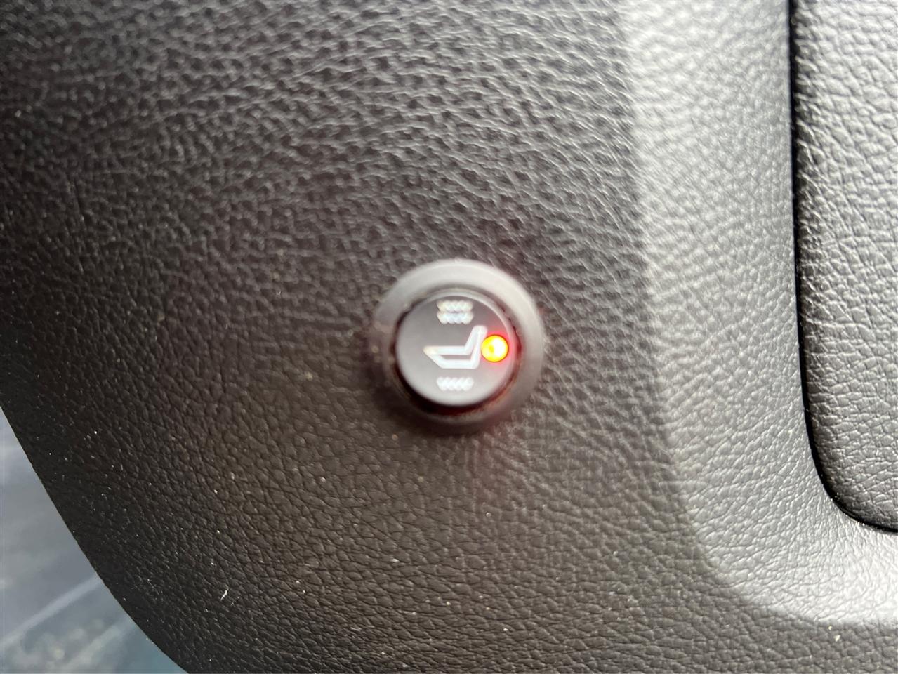 RAM 1500 4WD Crew Cab 140.5" Big Horn 2015