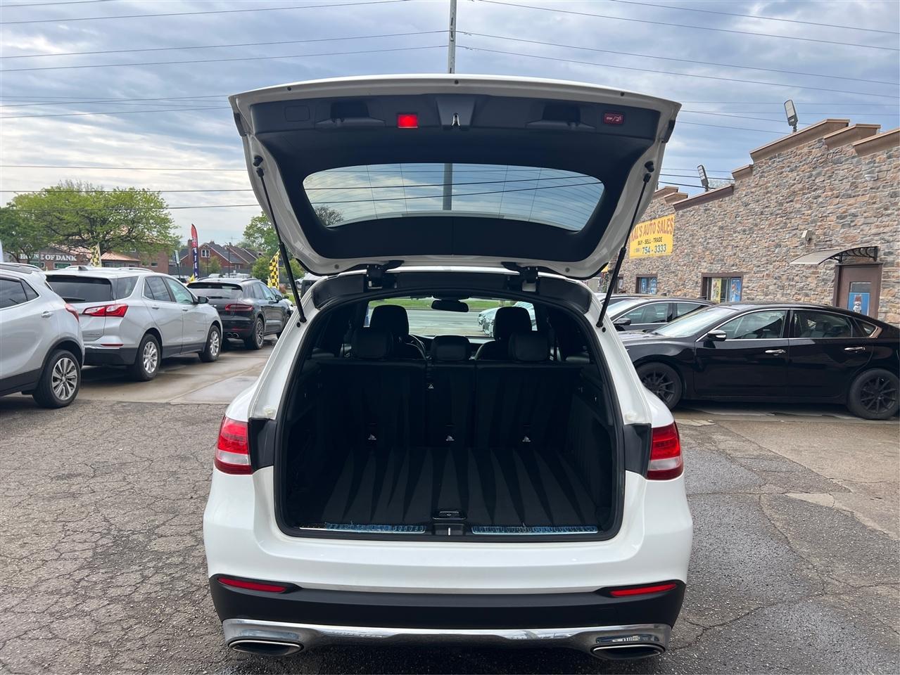 Mercedes-Benz GLC-Class GLC 300 4MATIC SUV 2019