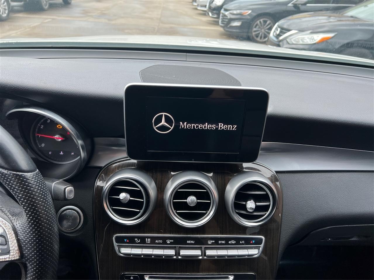 Mercedes-Benz GLC-Class GLC 300 4MATIC SUV 2019