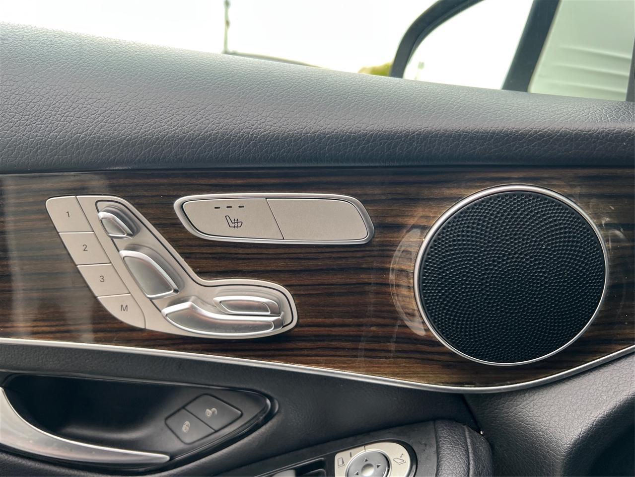 Mercedes-Benz GLC-Class GLC 300 4MATIC SUV 2019