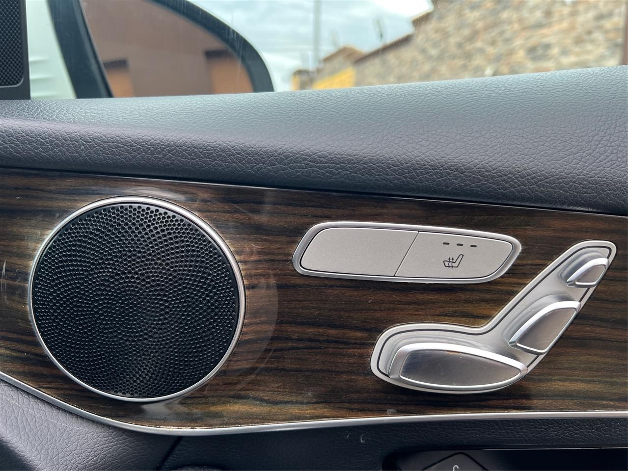 Mercedes-Benz GLC-Class GLC 300 4MATIC SUV 2019