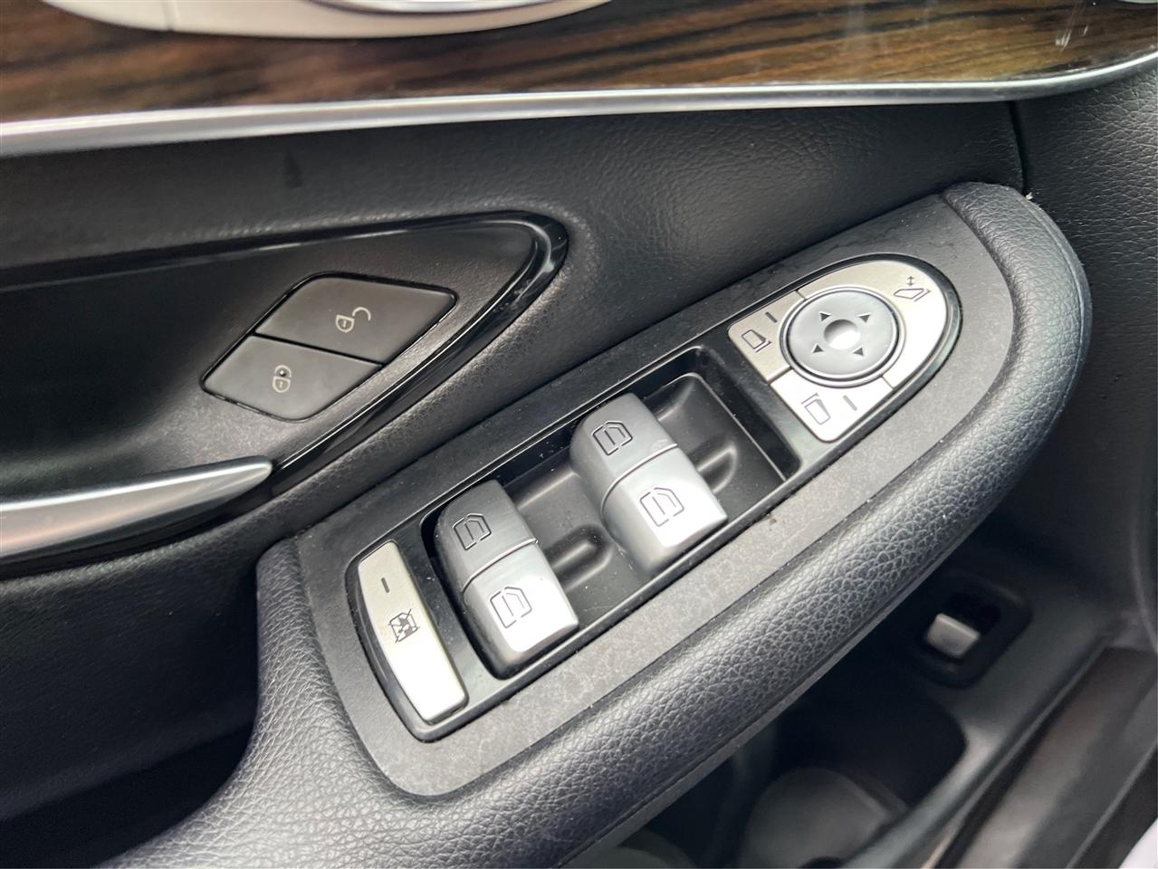 Mercedes-Benz GLC-Class GLC 300 4MATIC SUV 2019
