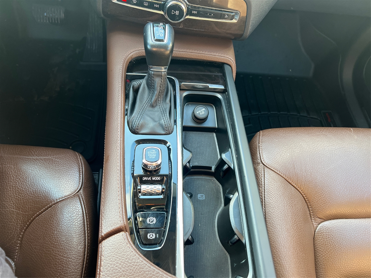 Volvo XC90 T6 Momentum AWD 2019