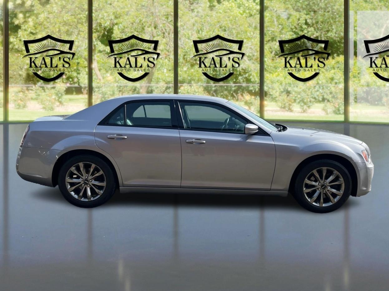 Chrysler 300 4dr Sdn 300S AWD 2014