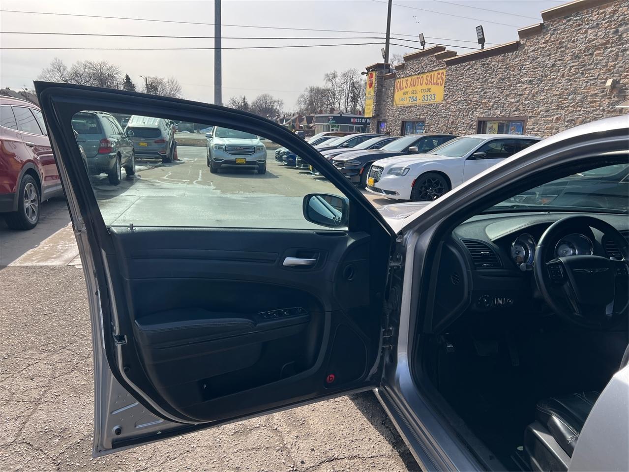 Chrysler 300 4dr Sdn 300S AWD 2014