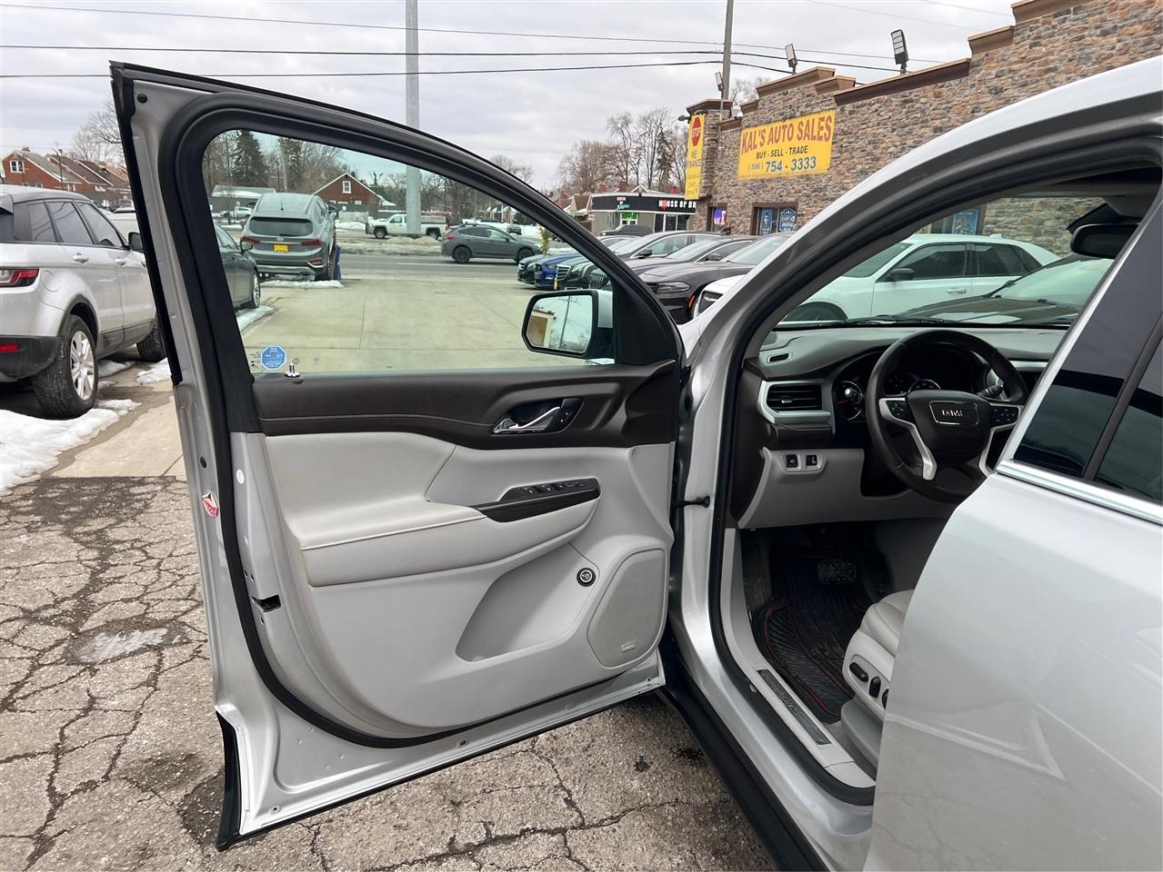 GMC Acadia AWD 4dr SLT w/SLT-1 2019