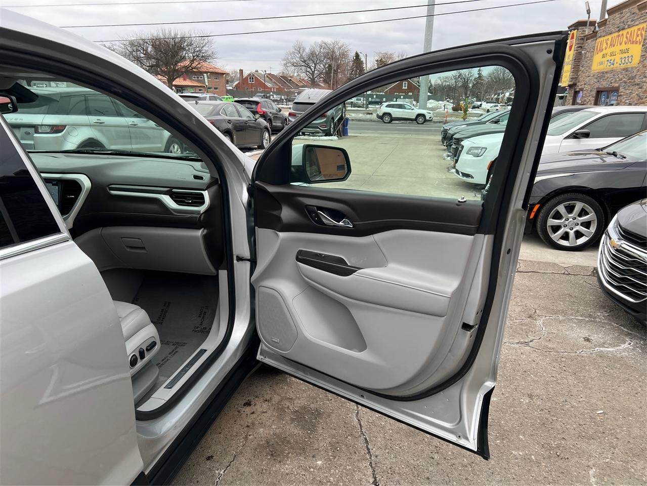 GMC Acadia AWD 4dr SLT w/SLT-1 2019