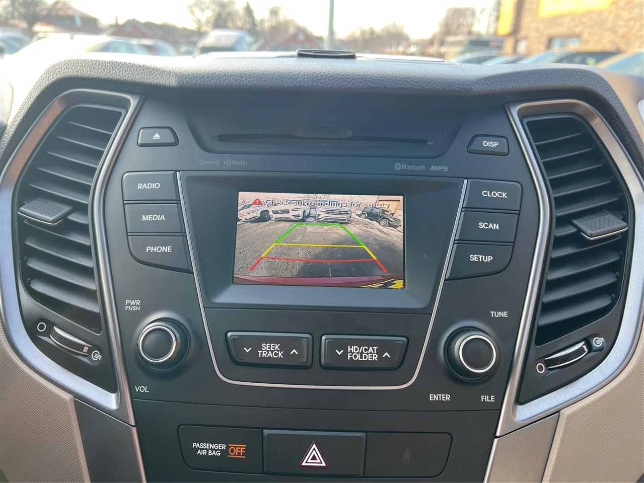 Hyundai Santa Fe AWD 4dr SE 2016