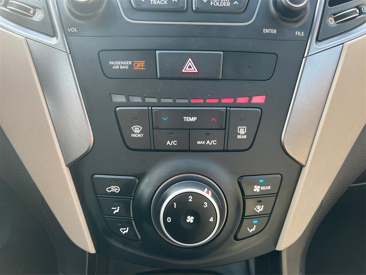 Hyundai Santa Fe AWD 4dr SE 2016