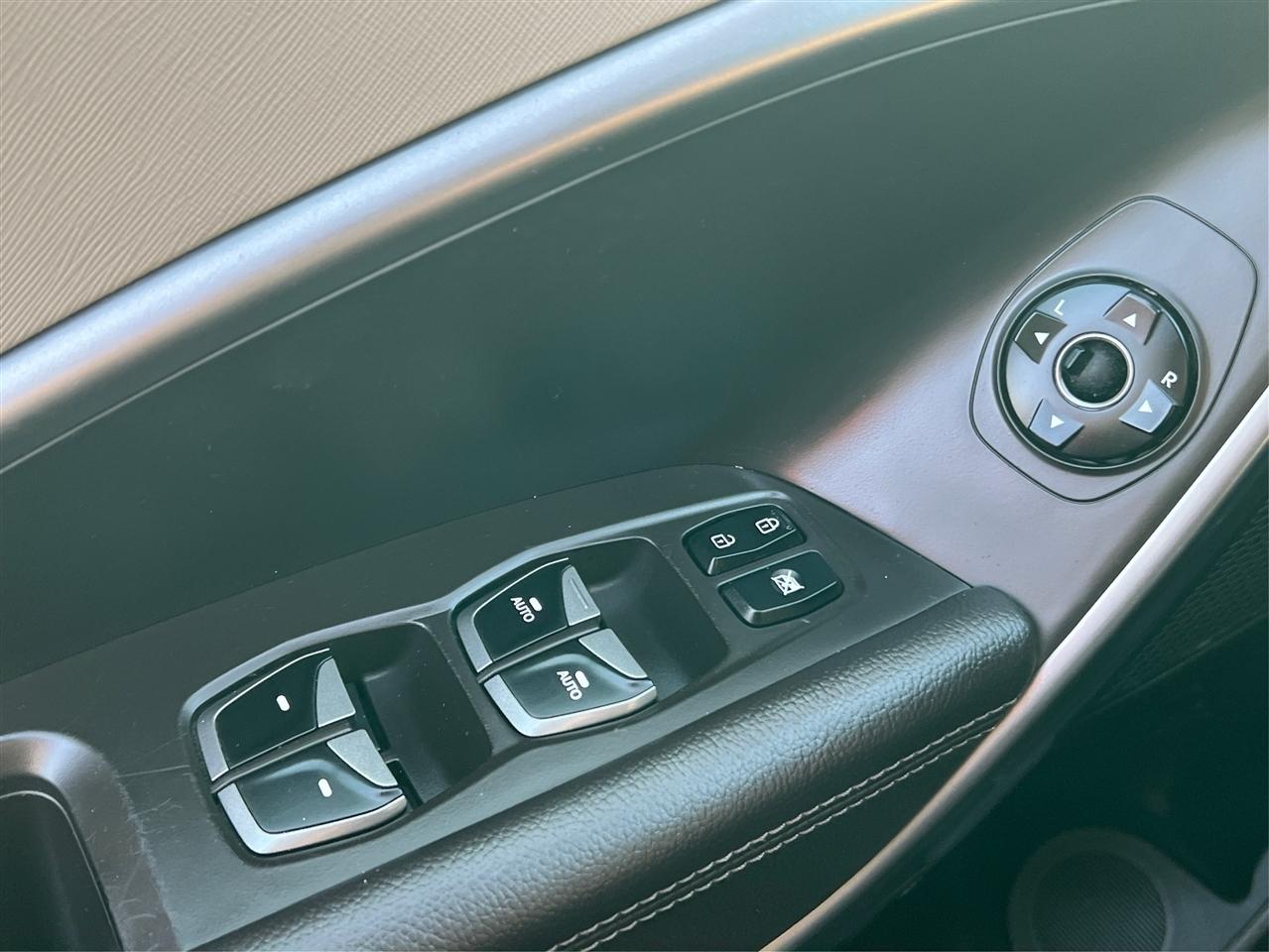 Hyundai Santa Fe AWD 4dr SE 2016