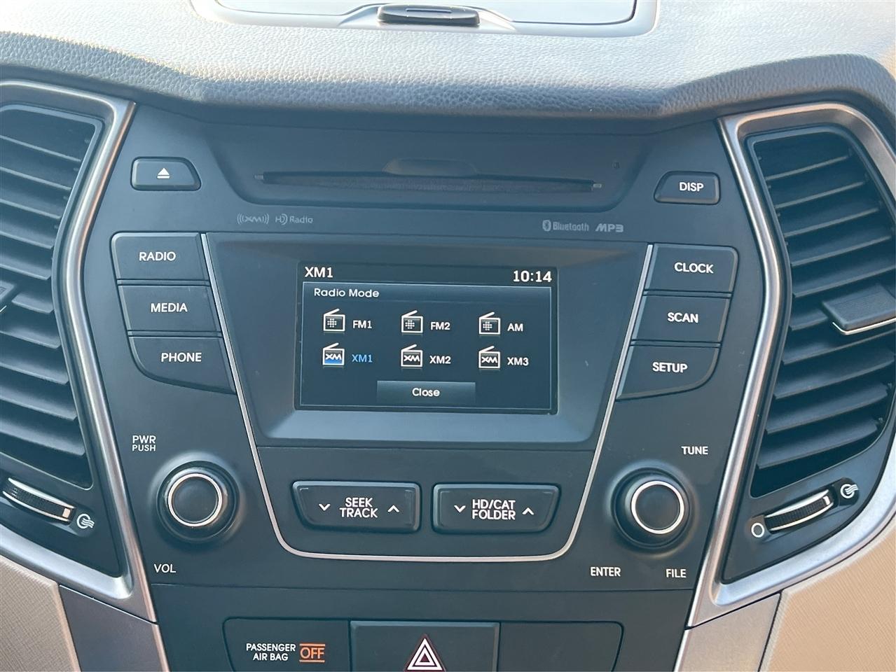 Hyundai Santa Fe AWD 4dr SE 2016