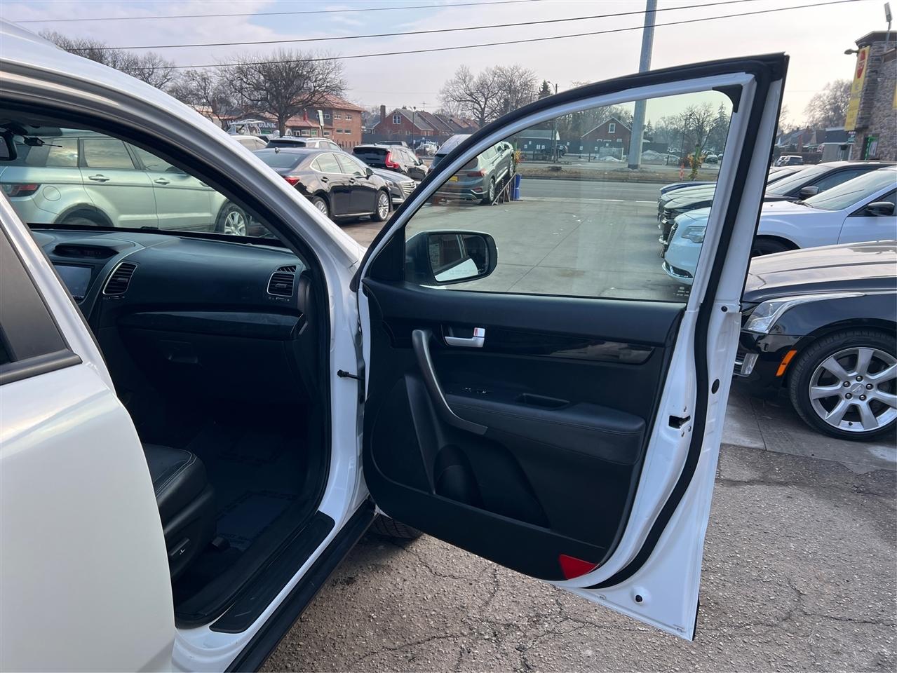 Kia Sorento 2WD 4dr V6 EX 2015