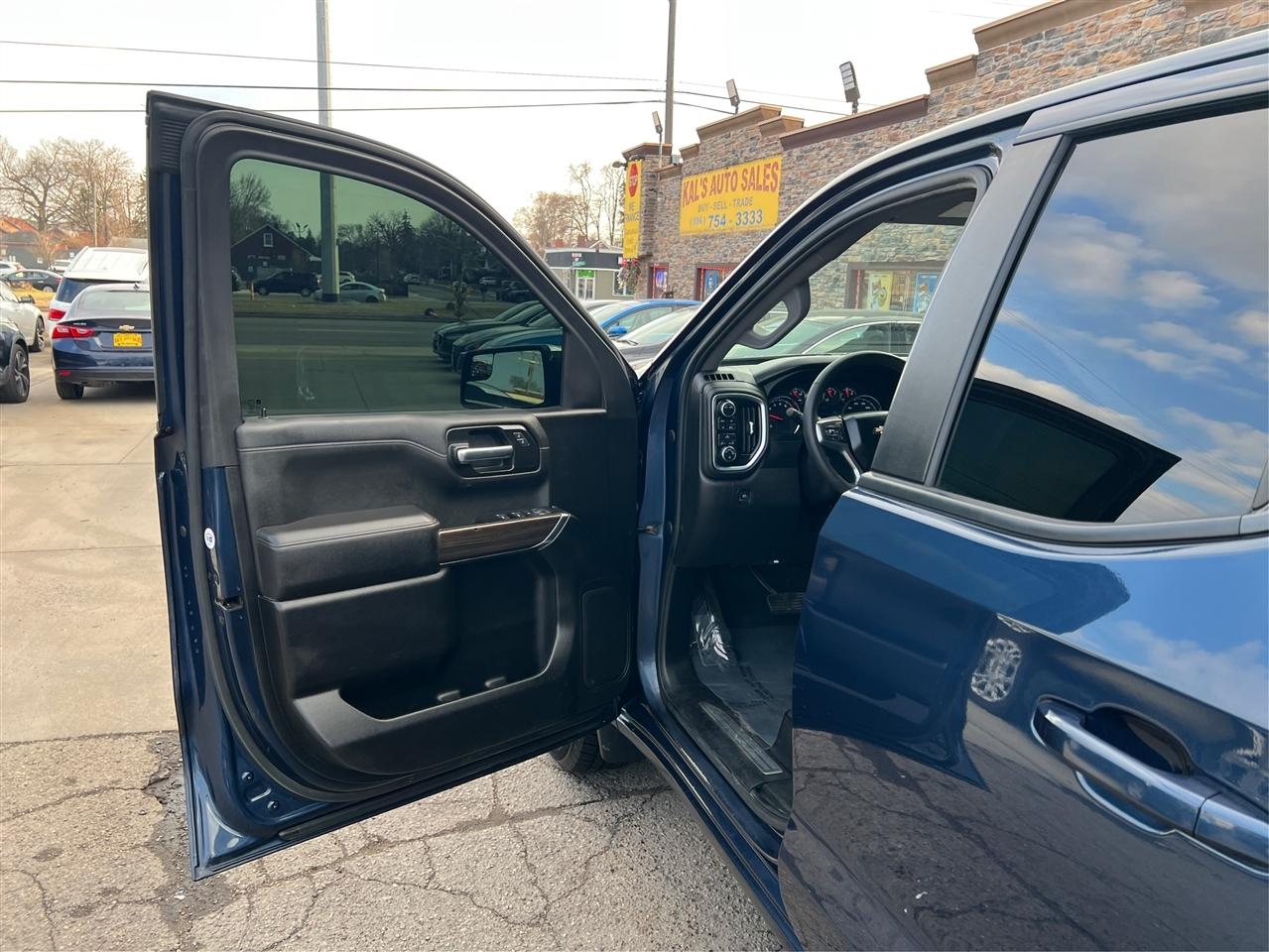 Chevrolet Silverado 1500 LTD 4WD Double Cab 147" LT w/1LT 2022