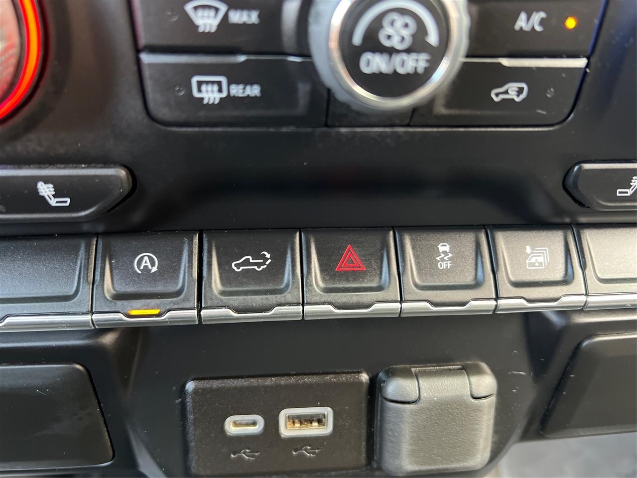 Chevrolet Silverado 1500 LTD 4WD Double Cab 147" LT w/1LT 2022