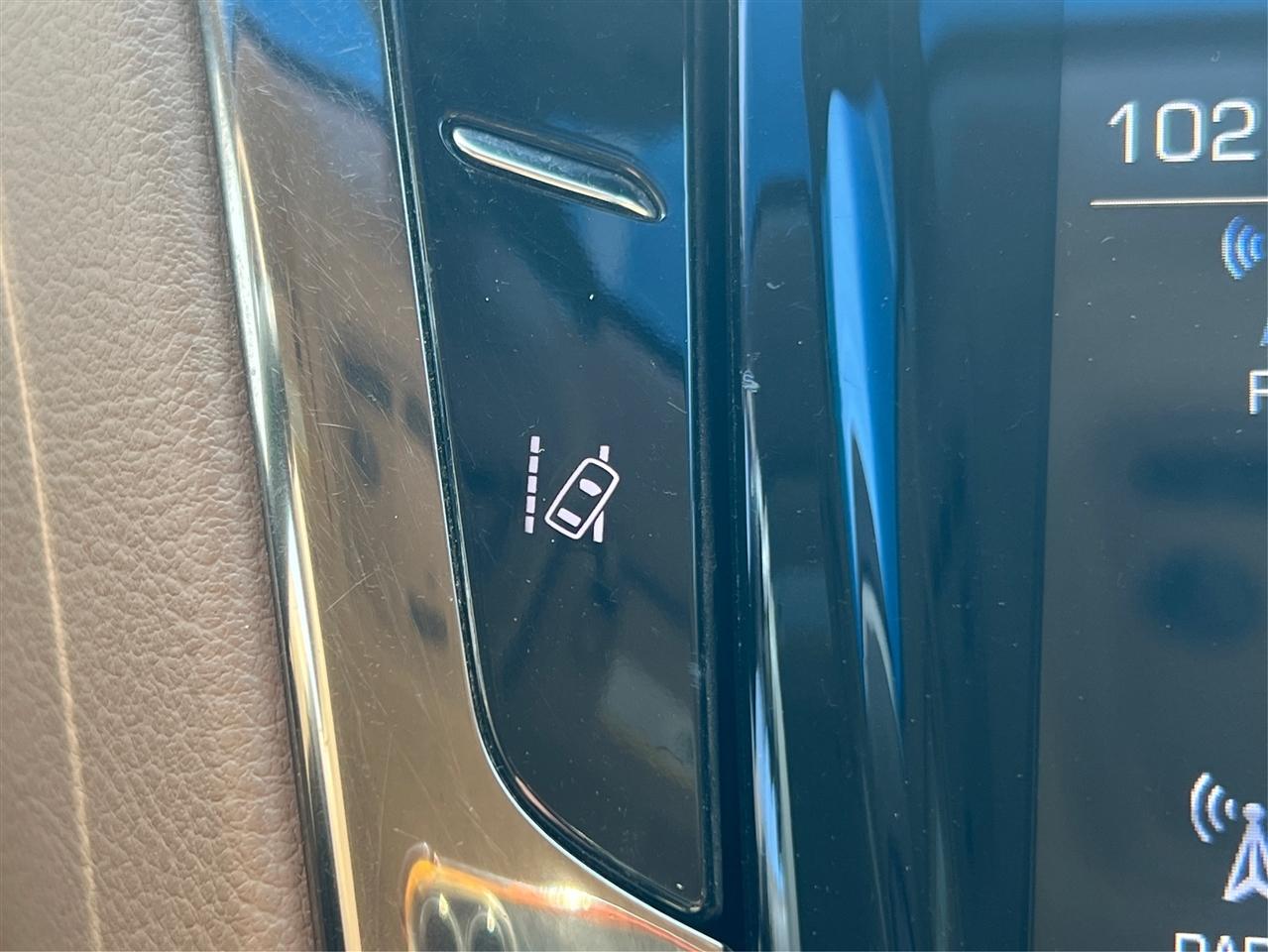 Cadillac ELR 2dr Cpe 2016