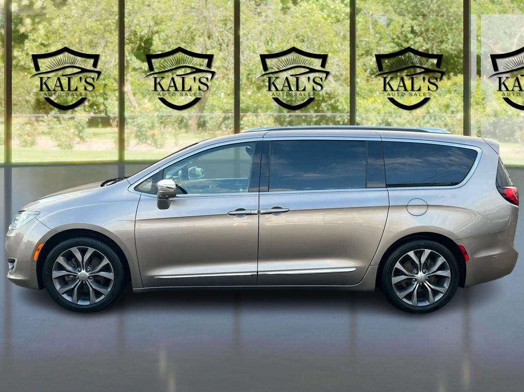 Chrysler Pacifica Limited FWD 2018