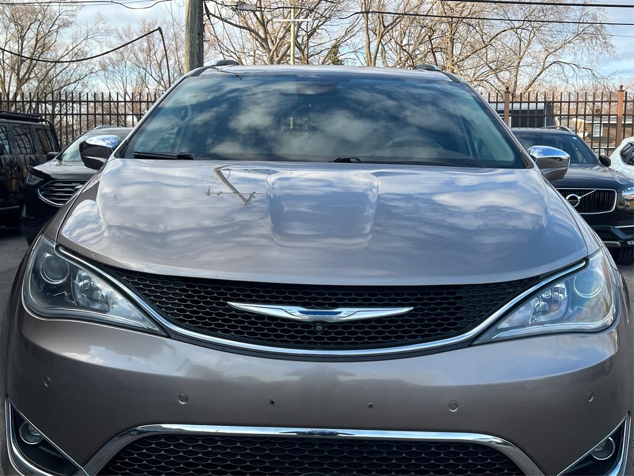 Chrysler Pacifica Limited FWD 2018