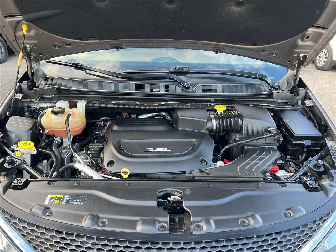 Chrysler Pacifica Limited FWD 2018