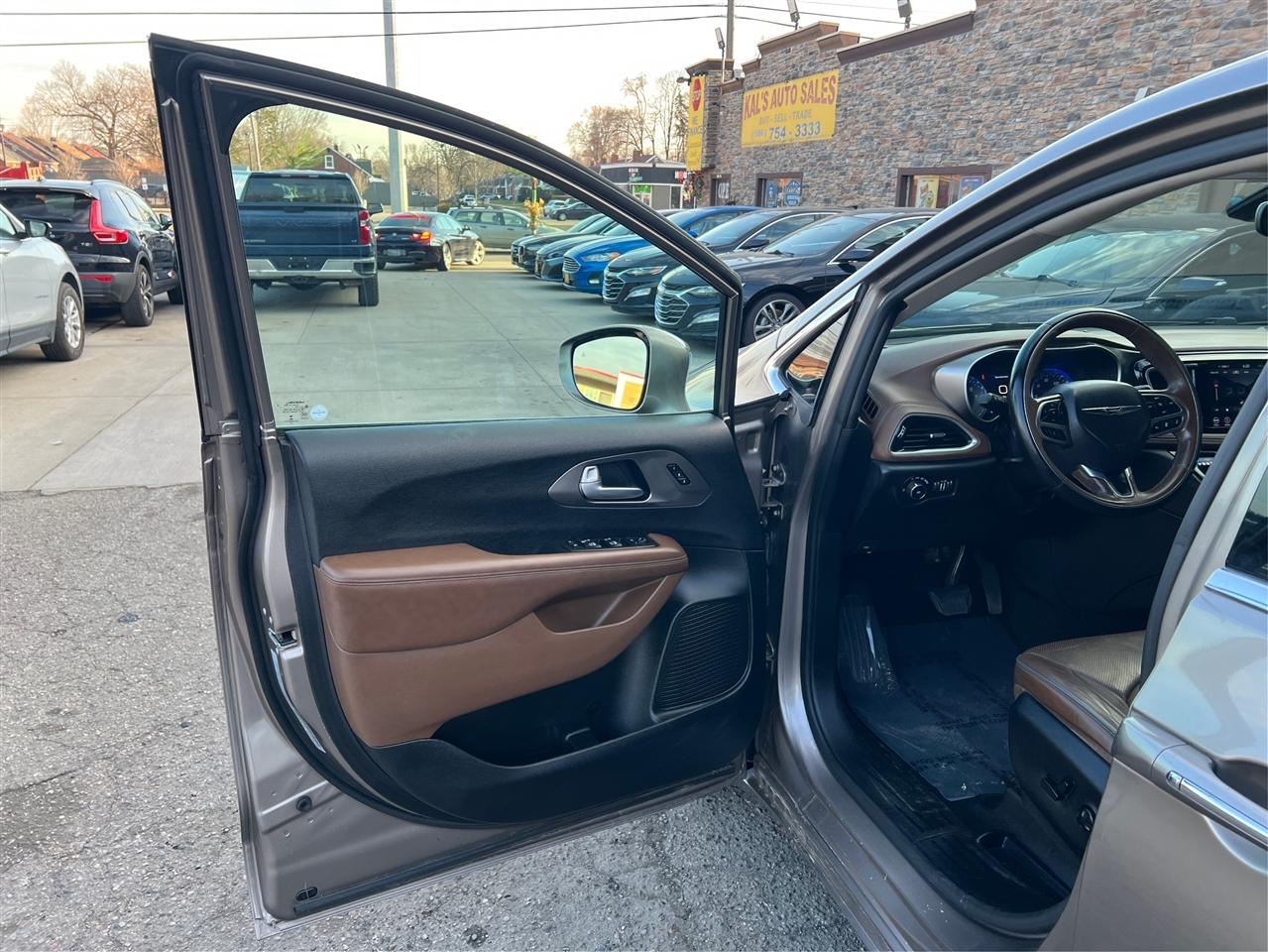 Chrysler Pacifica Limited FWD 2018