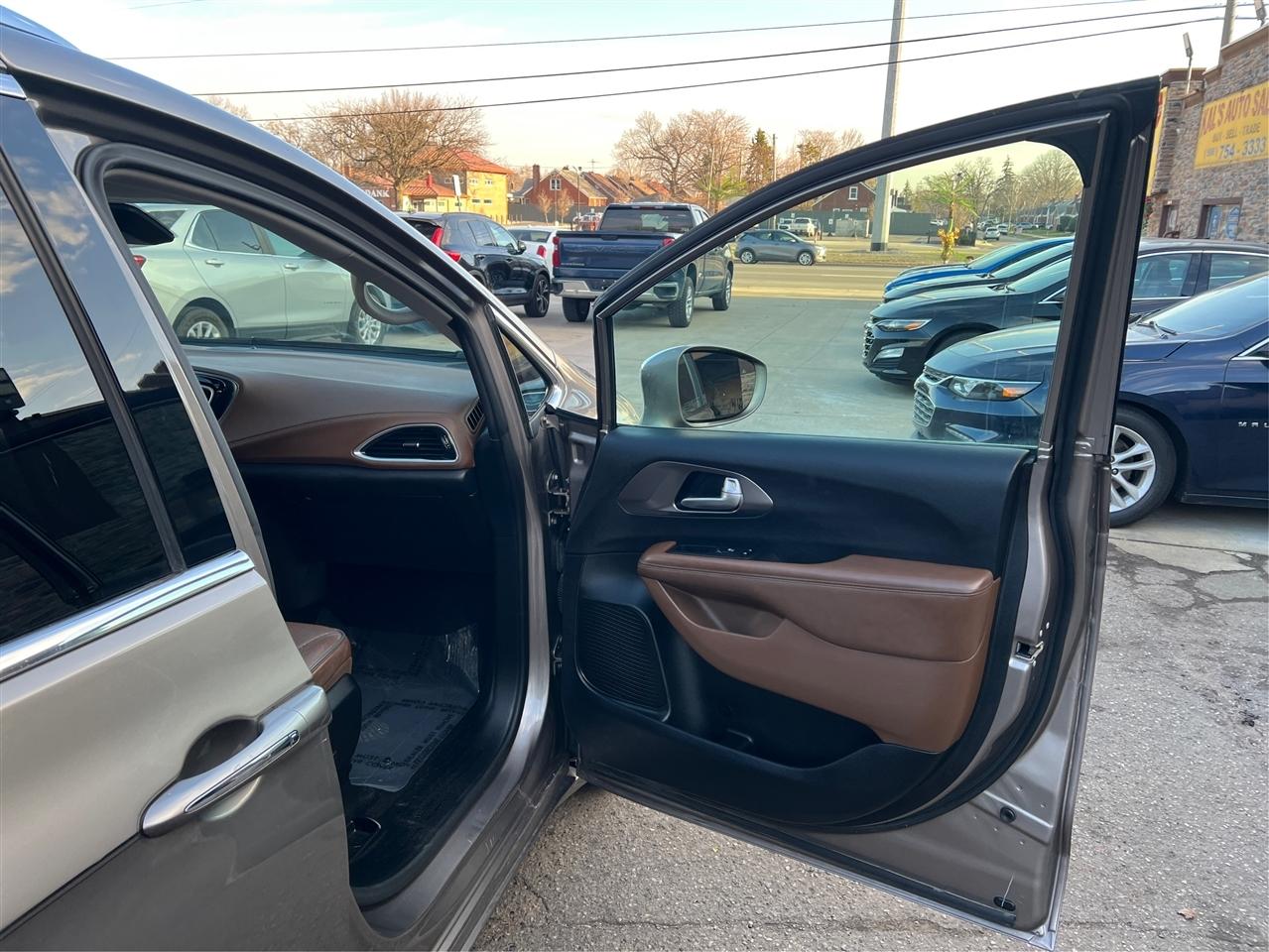 Chrysler Pacifica Limited FWD 2018