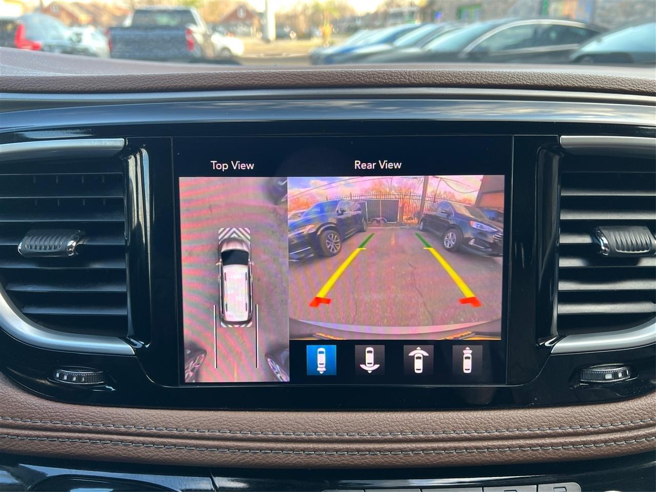 Chrysler Pacifica Limited FWD 2018